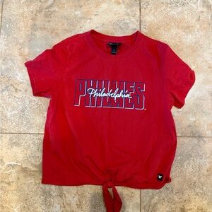 Genuine Merchandise Red Philadelphia Phillies Tie-Front Crop Tee